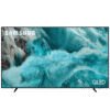 Imagem de uma televisão Samsung QLED exibindo uma paisagem de água em movimento, destacando a tecnol.